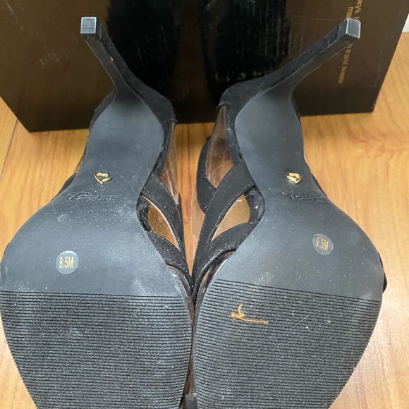 Thalia Sodi - Picture 4 of 5